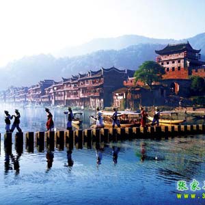 LH線：鳳凰古城、古苗寨神秘湘西一日游！