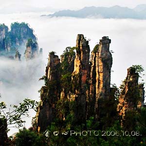 休閑自駕L線：張家界、袁家界、天子山、寶峰湖、猛洞河漂流、芙蓉鎮(zhèn)三晚四日游